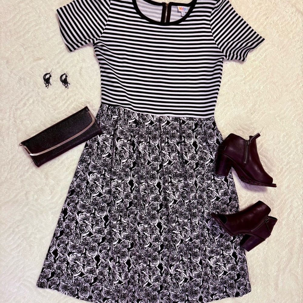 LuLaRoe Black and White Striped Floral Dress AND Sorels, PLUS accessories!